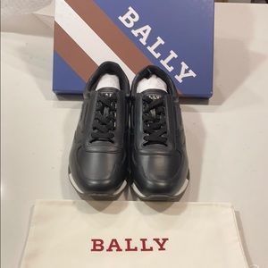 Bally black Gavino Calf Plain leather shoe/sneaker